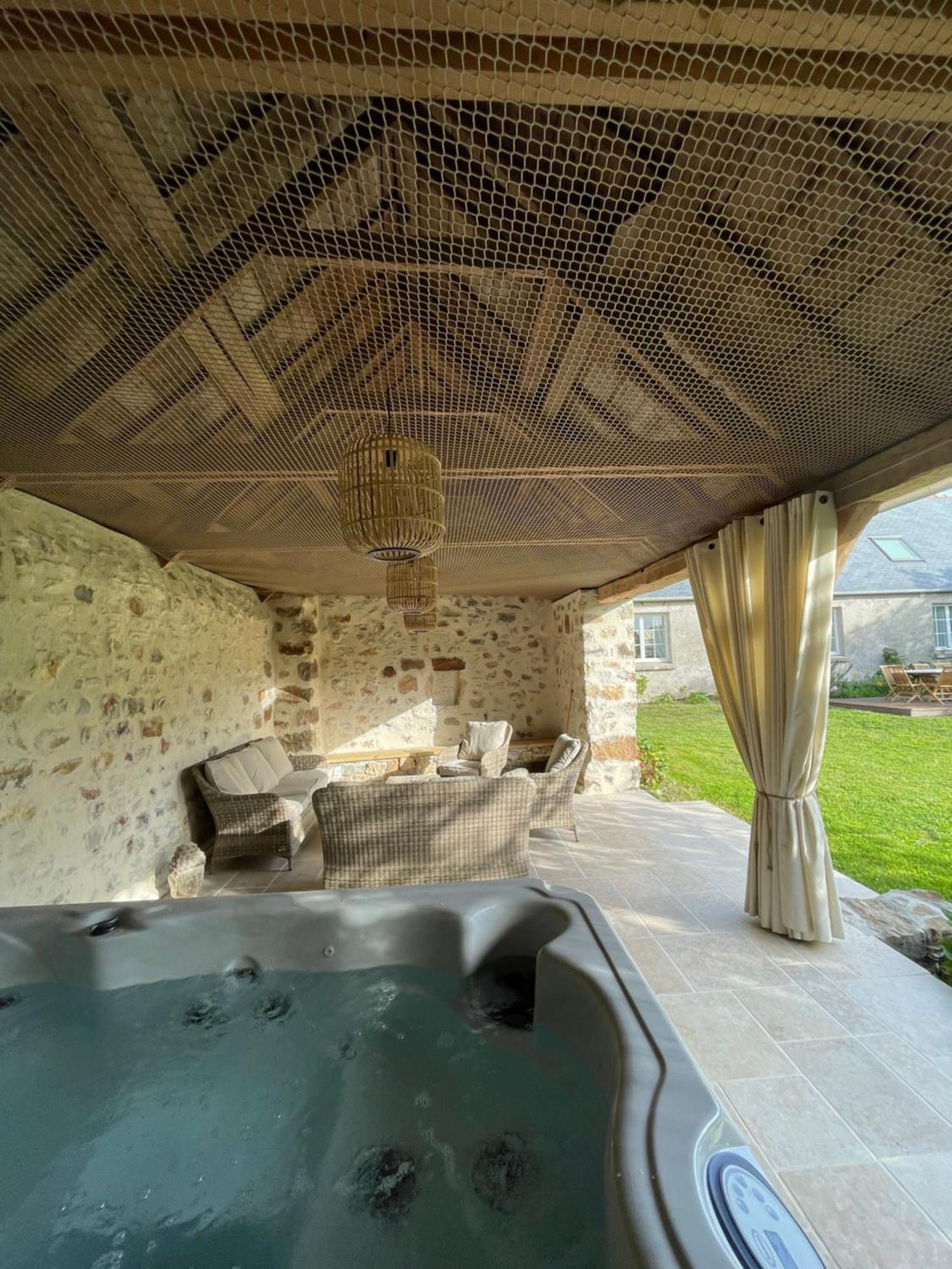 Les Cottages Du Manoir, Jacuzzi -Κροζόν Εξωτερικό φωτογραφία